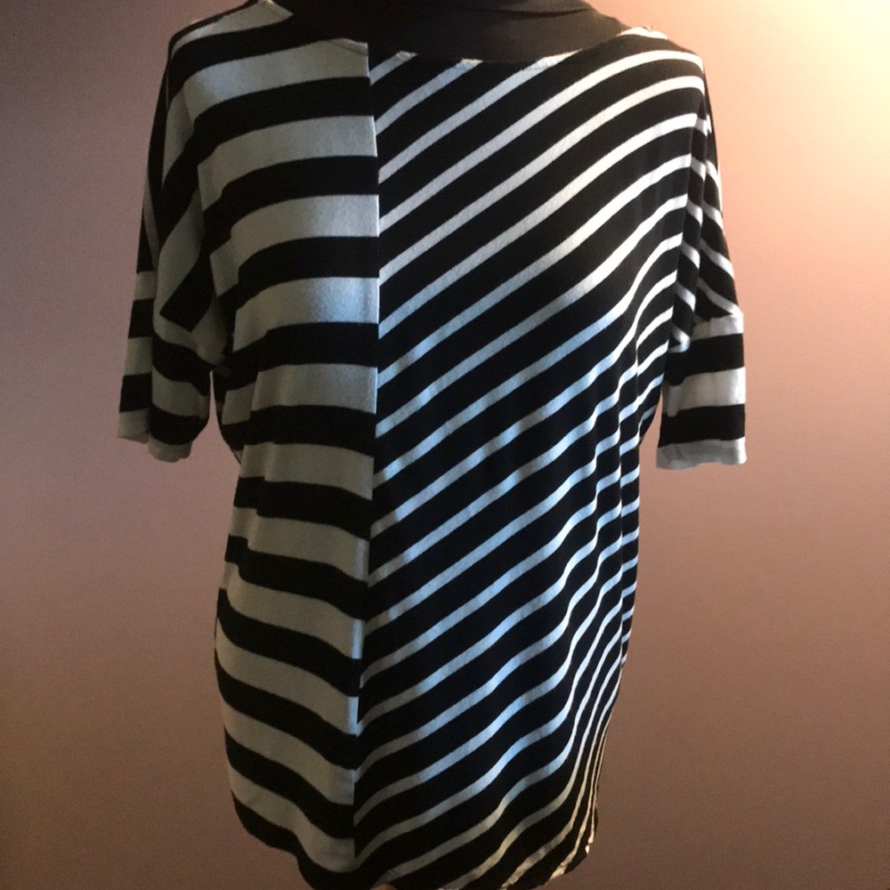 WHITE HOUSE BLACK MARKET Blouse